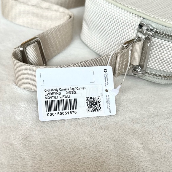 NWT Lululemon Crossbody Camera Bag *Canvas – Movage Tan/Light Ivory/Raw Linen - Picture 16 of 16